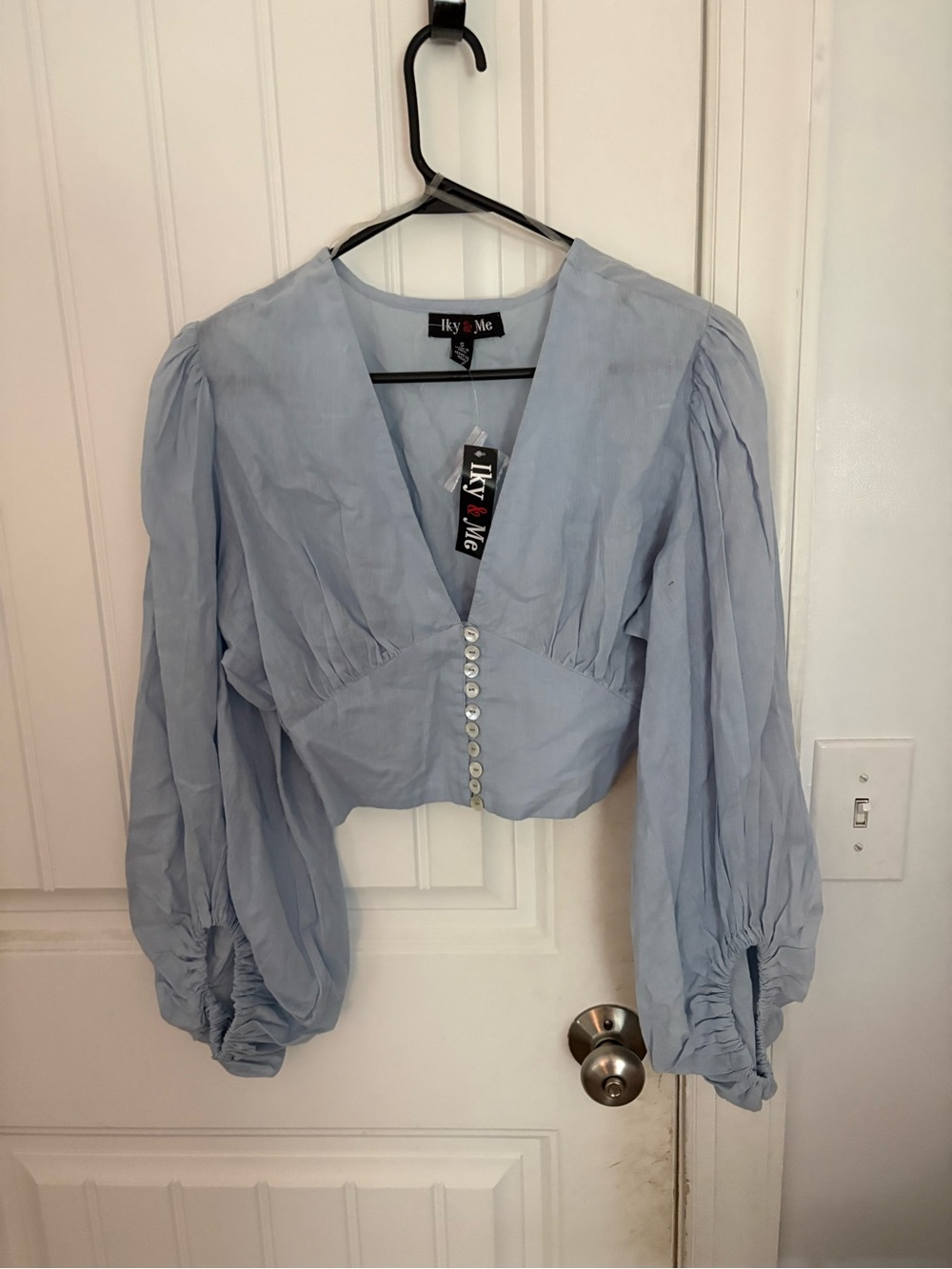 Light Blue V-Neck Puff Sleeve Crop Top